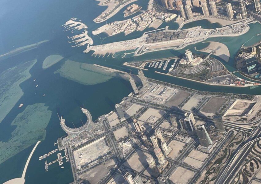 Explore Qatar View by Gyrocopter